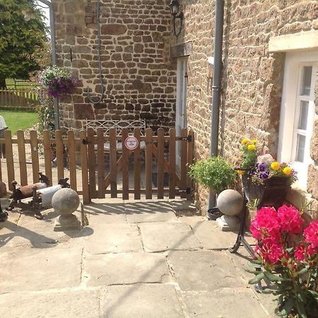 Bed and Breakfast La Ville - Les Petits Champs Buais-les-Monts Exterior foto