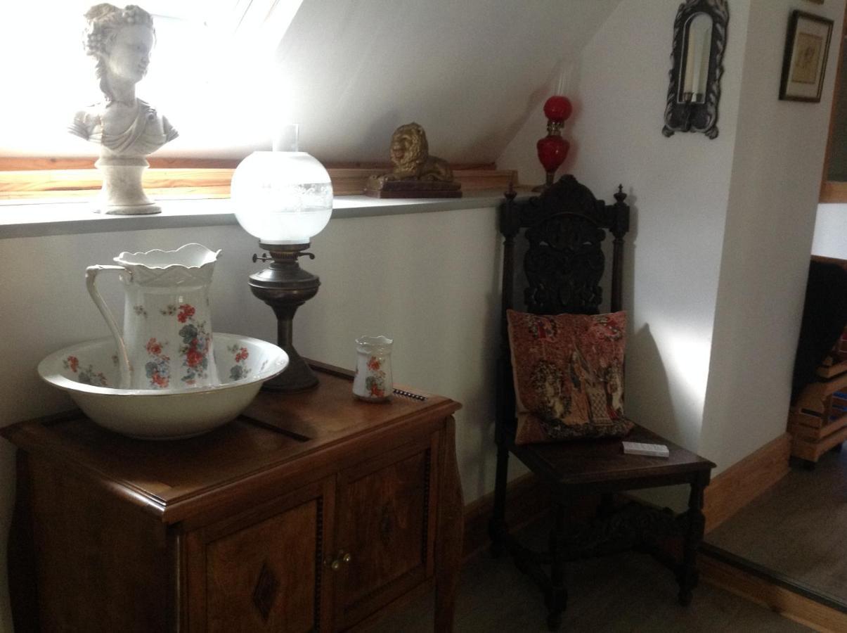 Bed and Breakfast La Ville - Les Petits Champs Buais-les-Monts Exterior foto